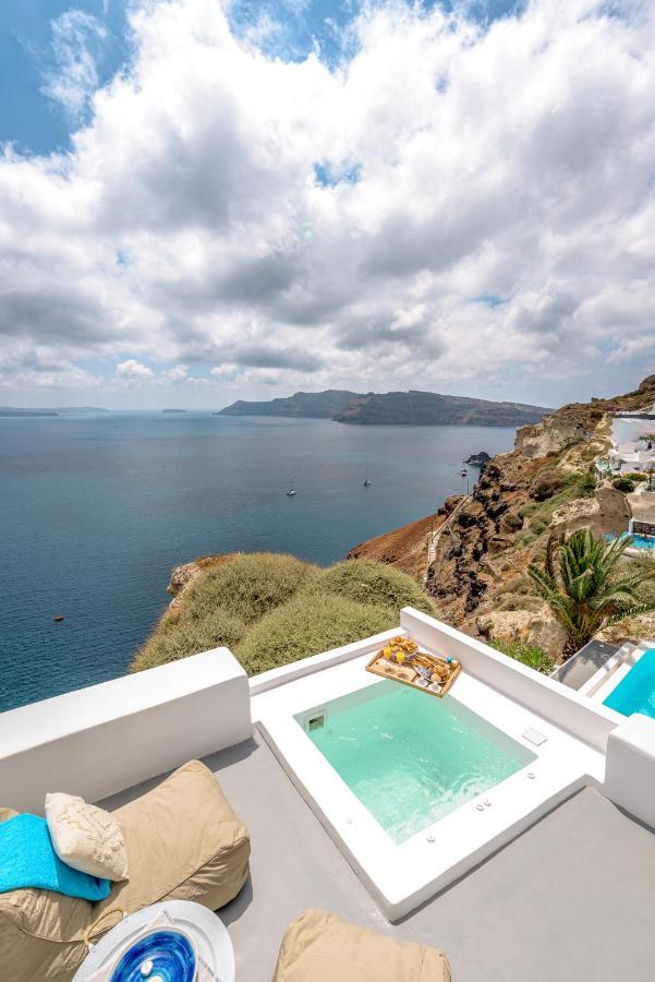 Amazing View Villa Oia With Jacuzzi Exterior photo